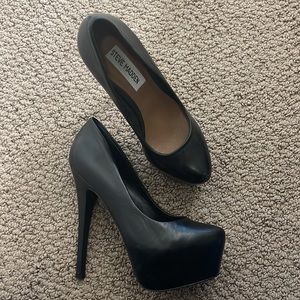 Steve Madden Dejavu Leather Upper Platform Pumps